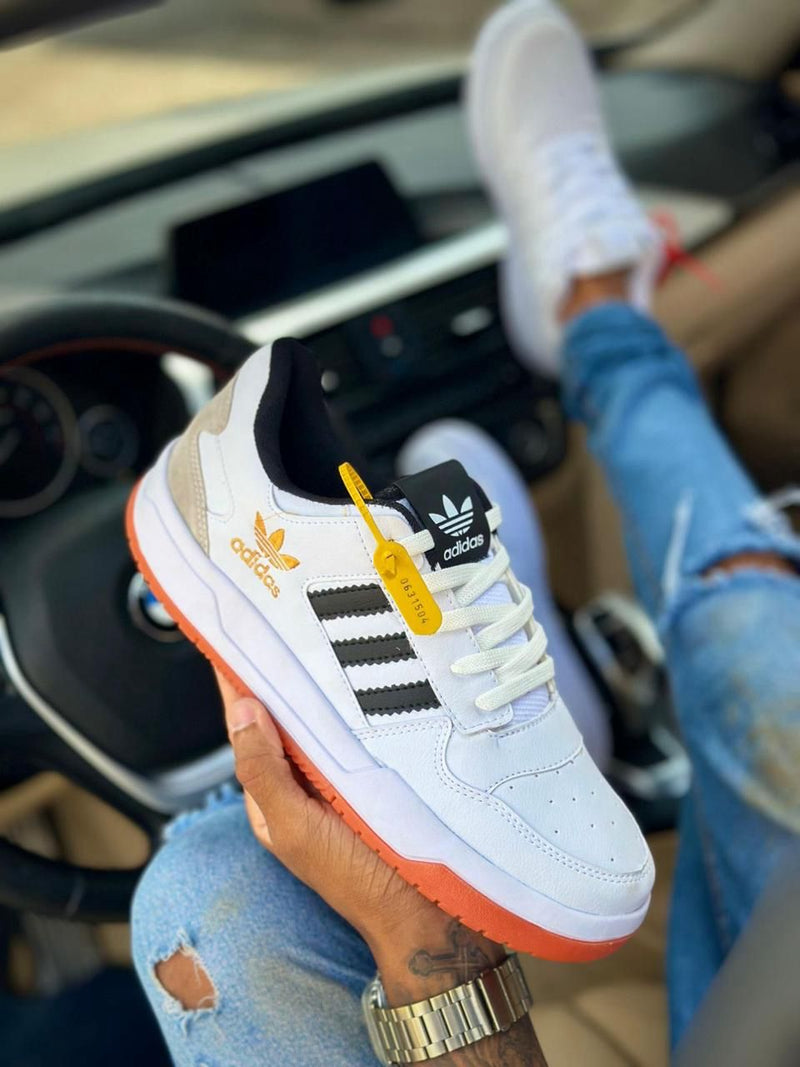 TÊNIS ADIDAS FOROM BRANCO E LARANJA