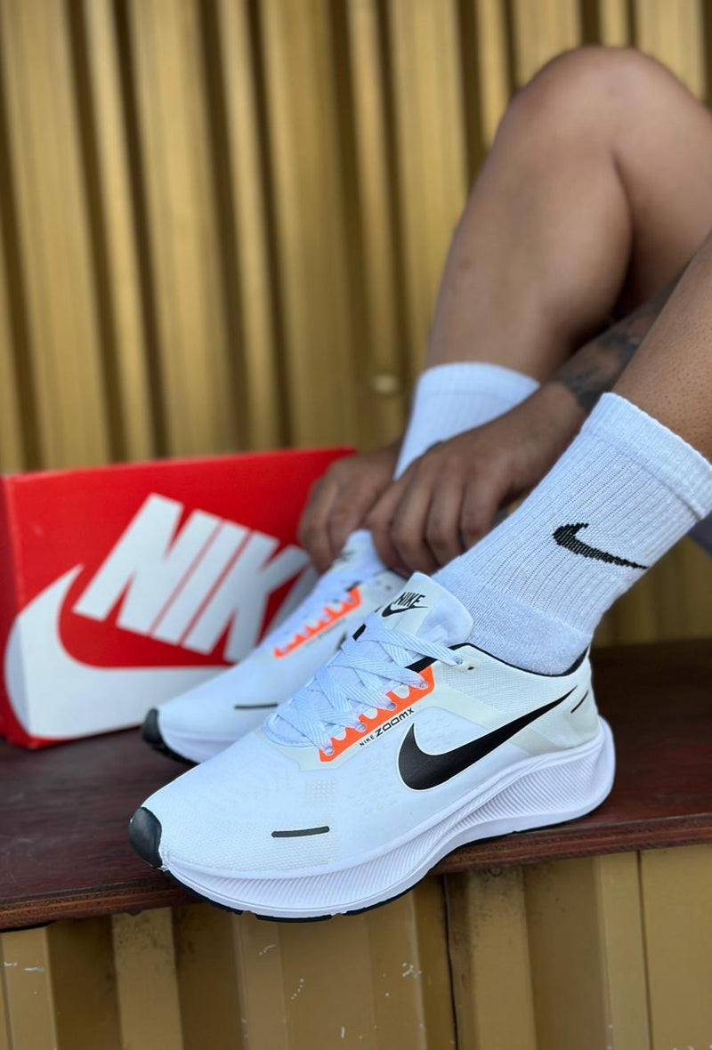 TÊNIS NIKE ZOOM 2 BRANCO