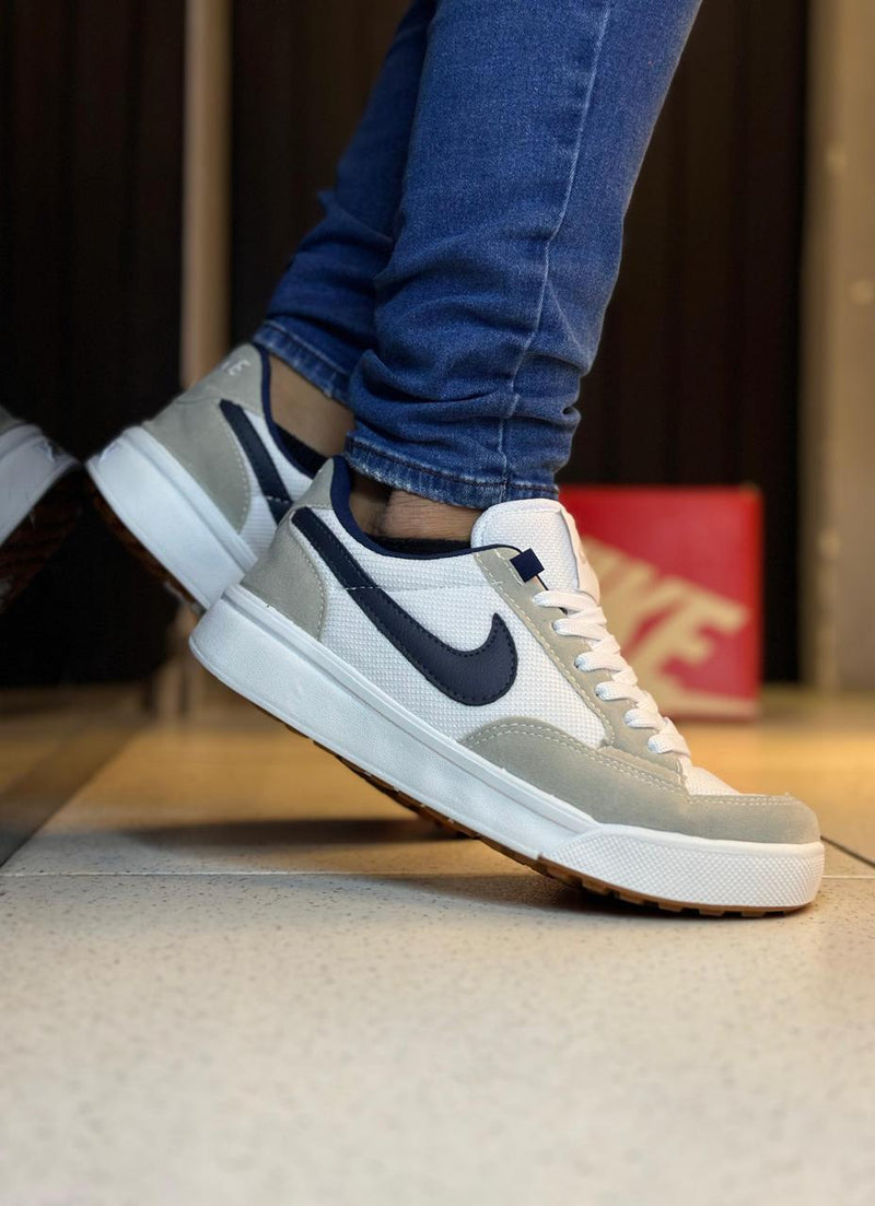 TÊNIS NIKE DUNK SB CINZA