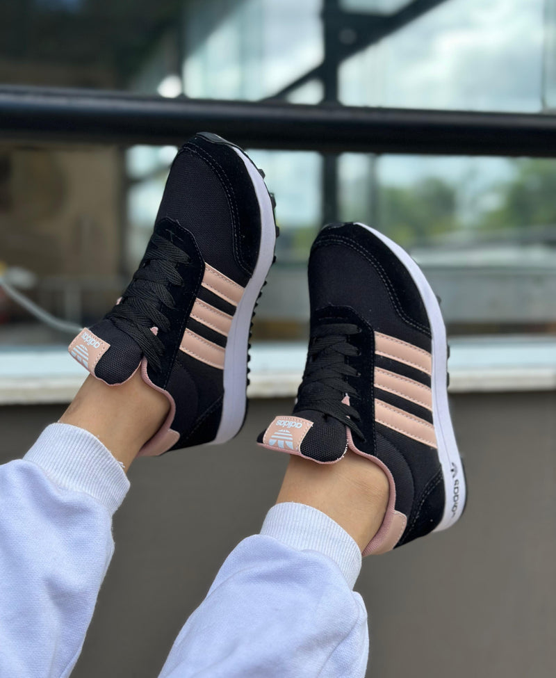 TÊNIS ADIDAS SPORT PRETO E ROSA