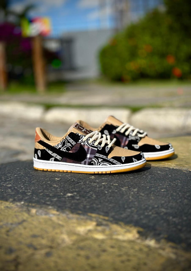 TÊNIS NIKE DUNK TRAVIS SCOOT