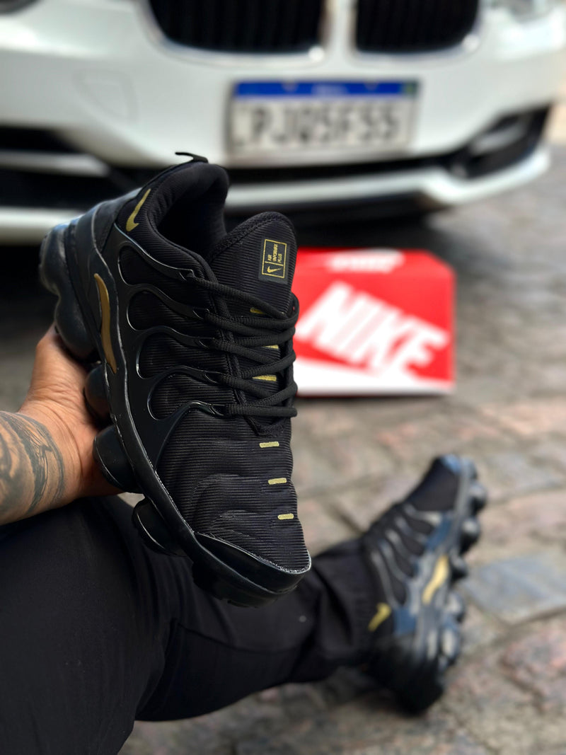 TÊNIS NIKE VAPOR MAX PLUS BLACK