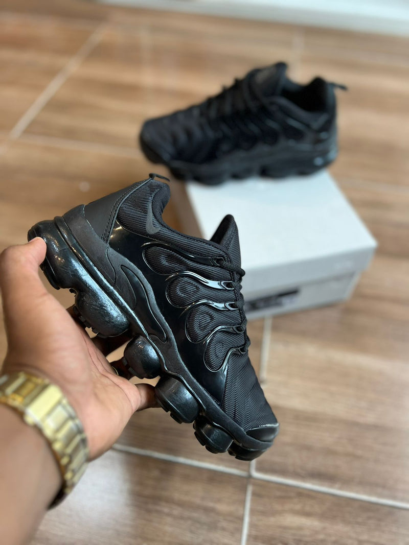 TÊNIS NIKE VAPOR MAX PLUS