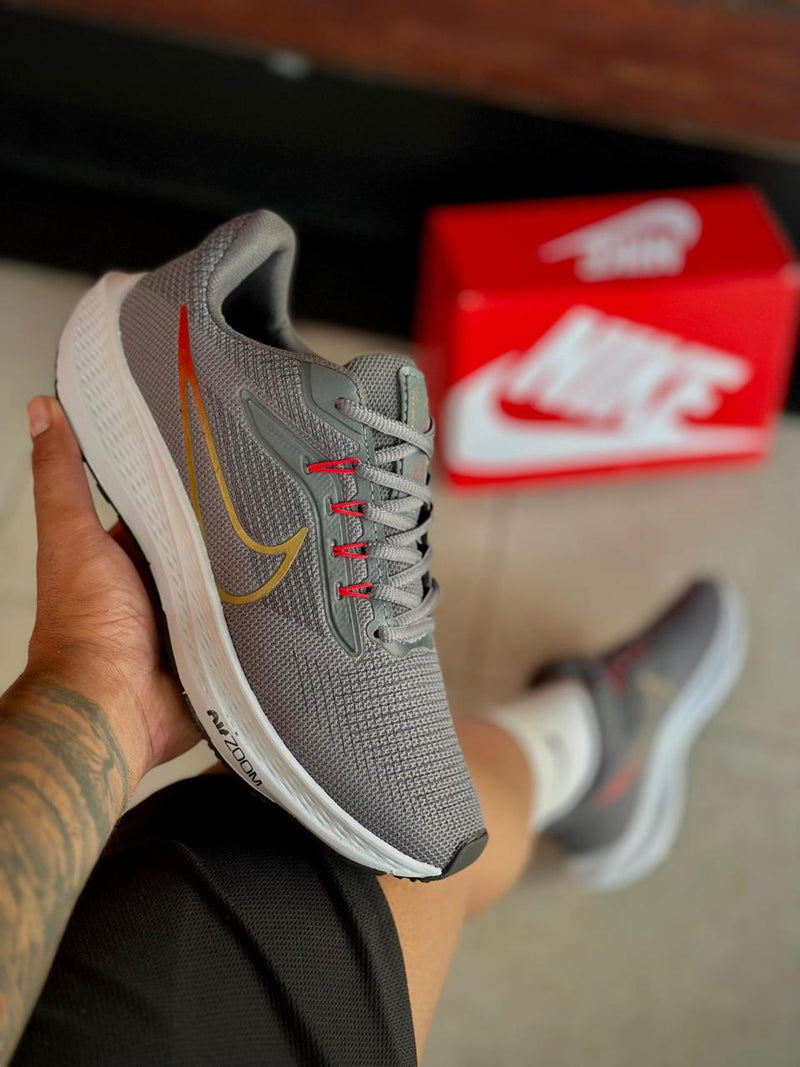 TÊNIS NIKE ZOOM SPORT CINZA