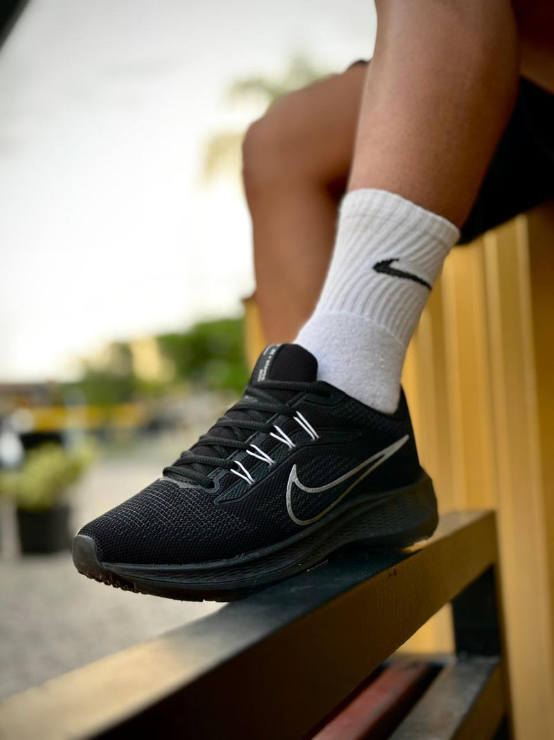 TÊNIS NIKE ZOOM SPORT ALL BLACK