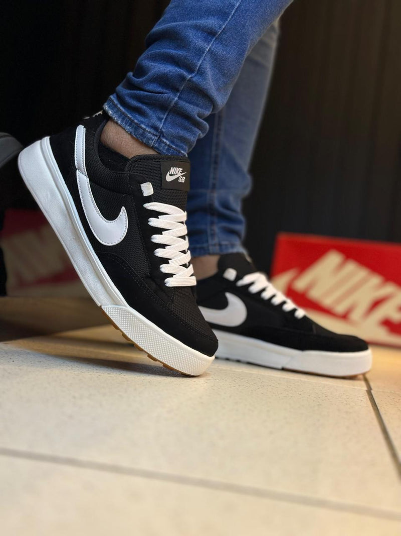 TÊNIS NIKE DUNK SB PRETO