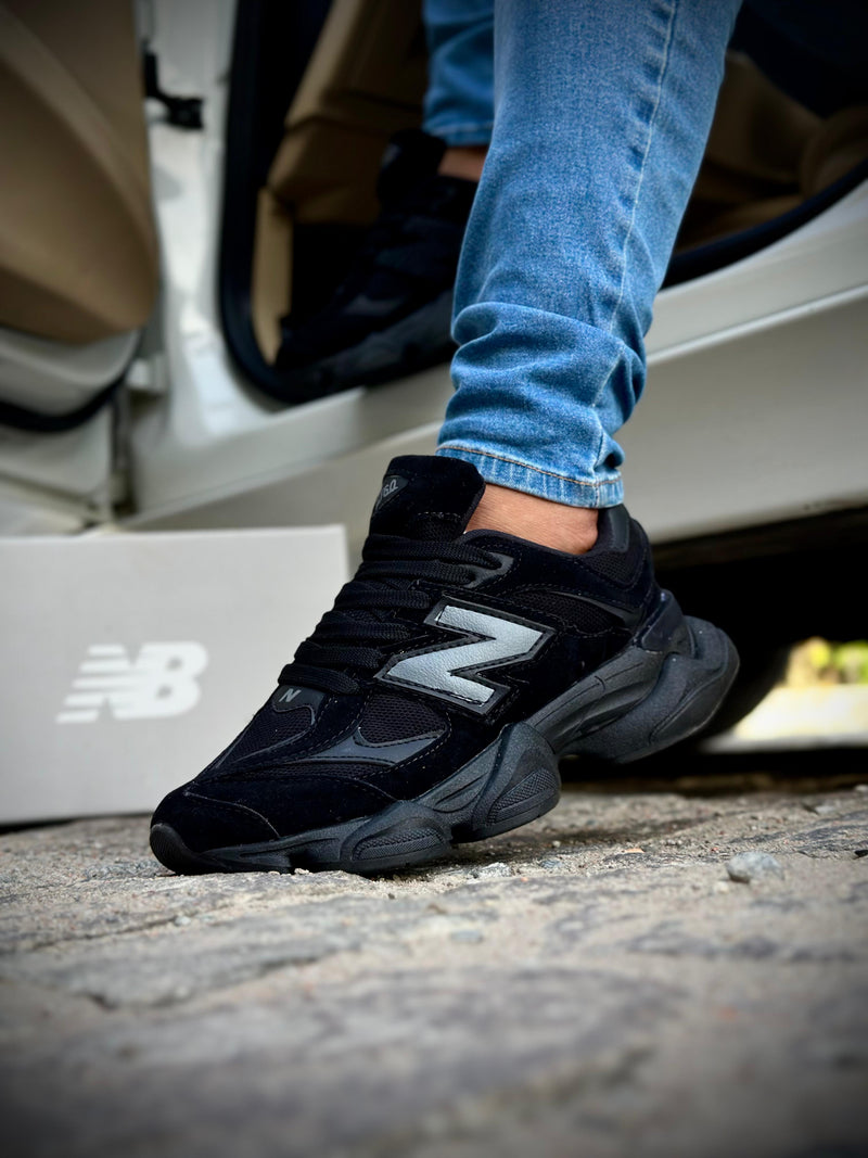 TÊNIS NEW BALANCE 9060 ALL BLACK