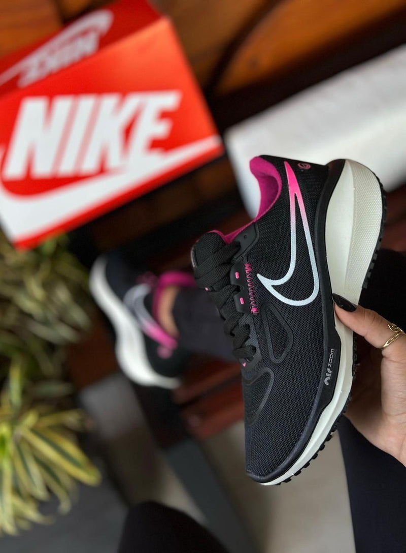 TÊNIS NIKE ZOOM VOMERO ROSA